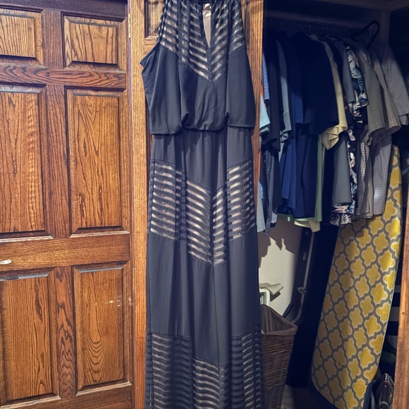 London Times Black and Beige Lace Dress - Picture 3 of 3